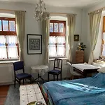 Altes Stadthaus Von 1909-liebevoll Renoviert