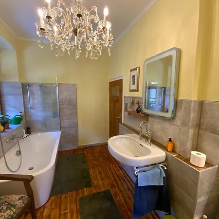 Altes Stadthaus Von 1909-liebevoll Renoviert 홈스테이 Kotschach-Mauthen