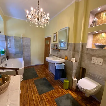 홈스테이 Altes Stadthaus Von 1909-liebevoll Renoviert Kotschach-Mauthen