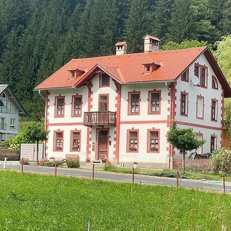 Altes Stadthaus Von 1909-liebevoll Renoviert * Kotschach-Mauthen