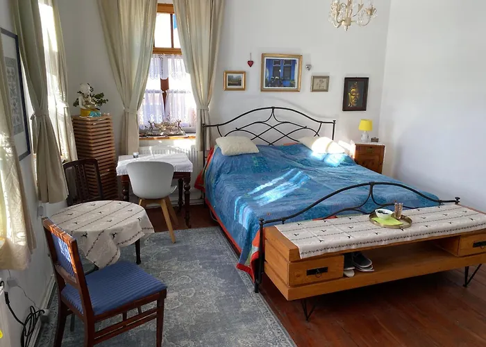 Homestay Altes Stadthaus Von 1909-liebevoll Renoviert Kotschach-Mauthen