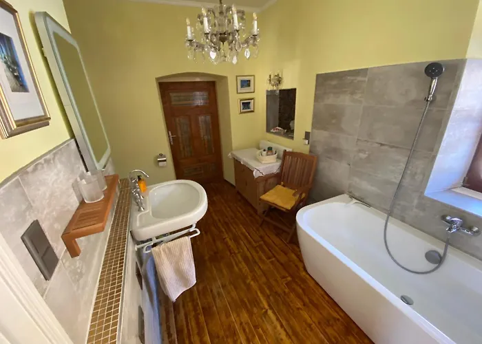 Altes Stadthaus Von 1909-liebevoll Renoviert Homestay