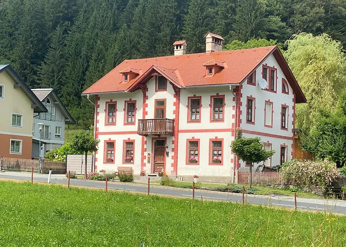 Altes Stadthaus Von 1909-liebevoll Renoviert * Kotschach-Mauthen